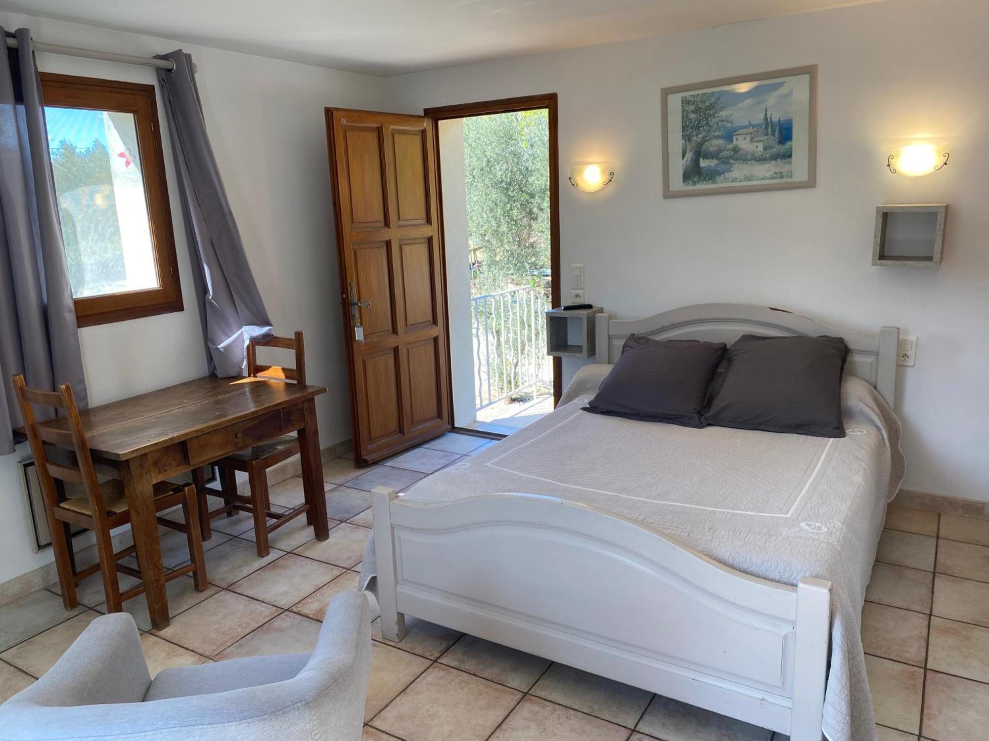 Chambre Une Fenetre Sur Le Ventoux La Clue Plaisians Exterior photo